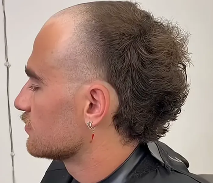 Skullet dengan bagian atas tipis dan belakang bertekstur